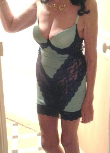 MATURE SEXY