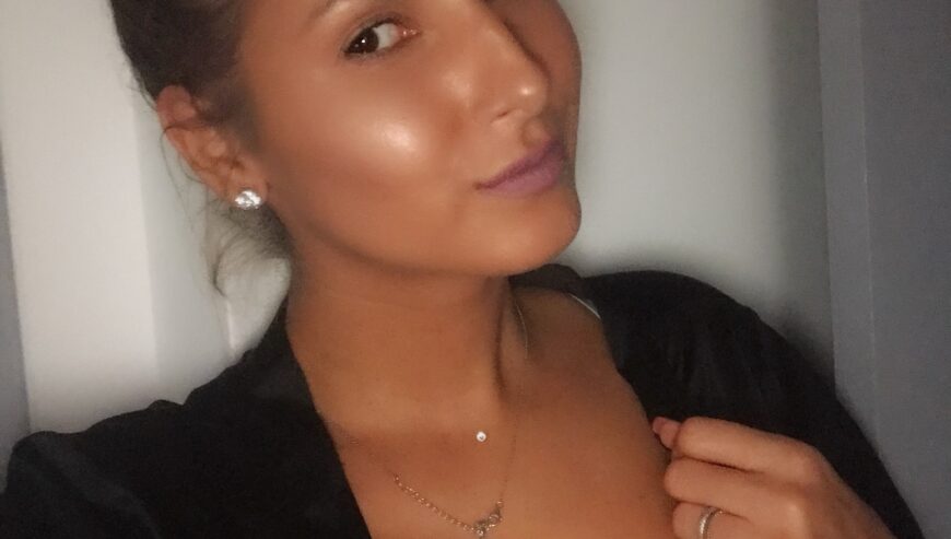 HOT BELLE BRUNE SEXY