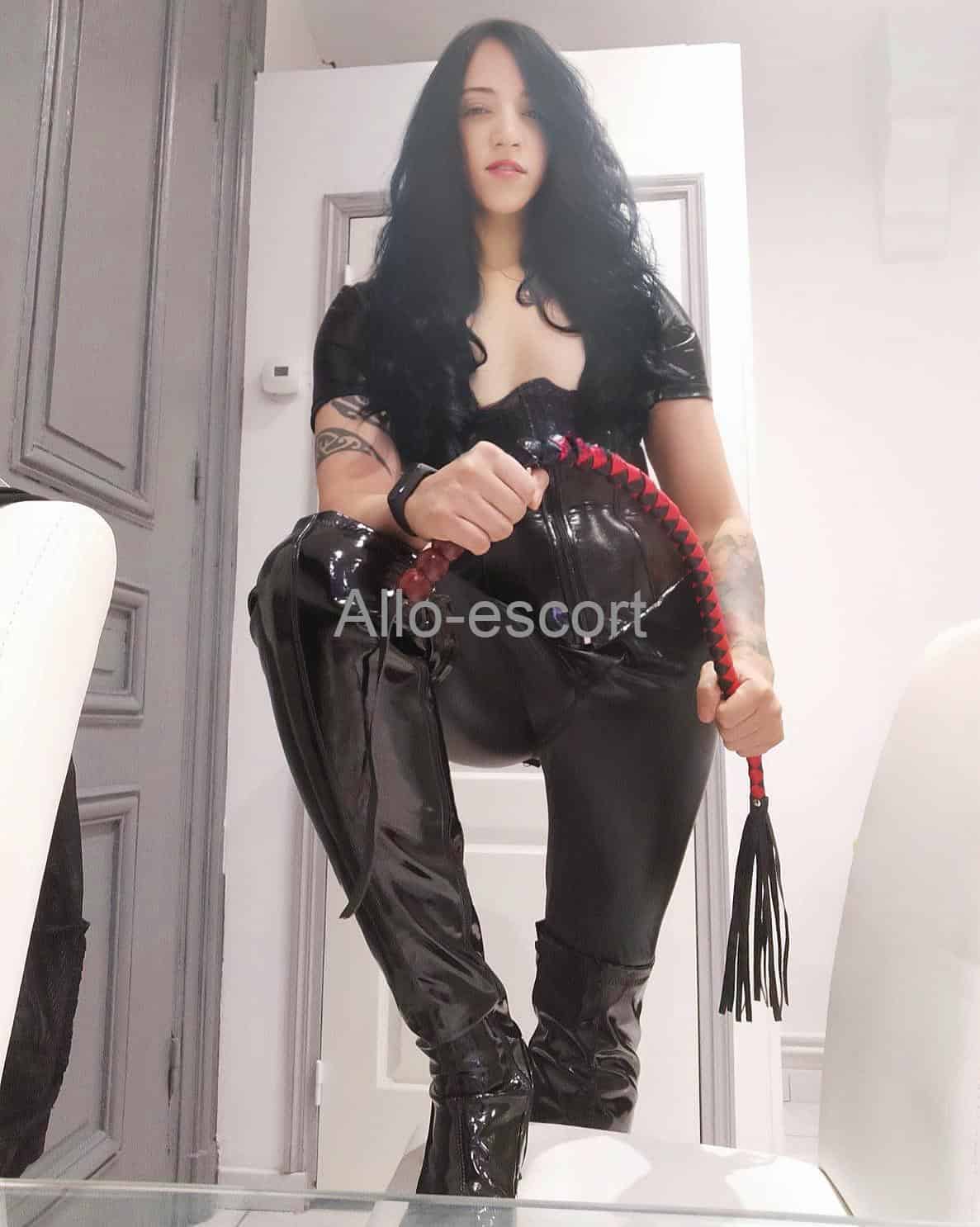 Bia Maitresse GODE FIST