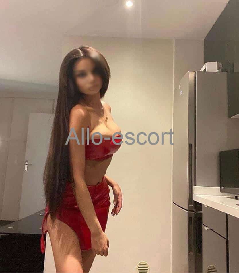 Bella Sarah Escort girl