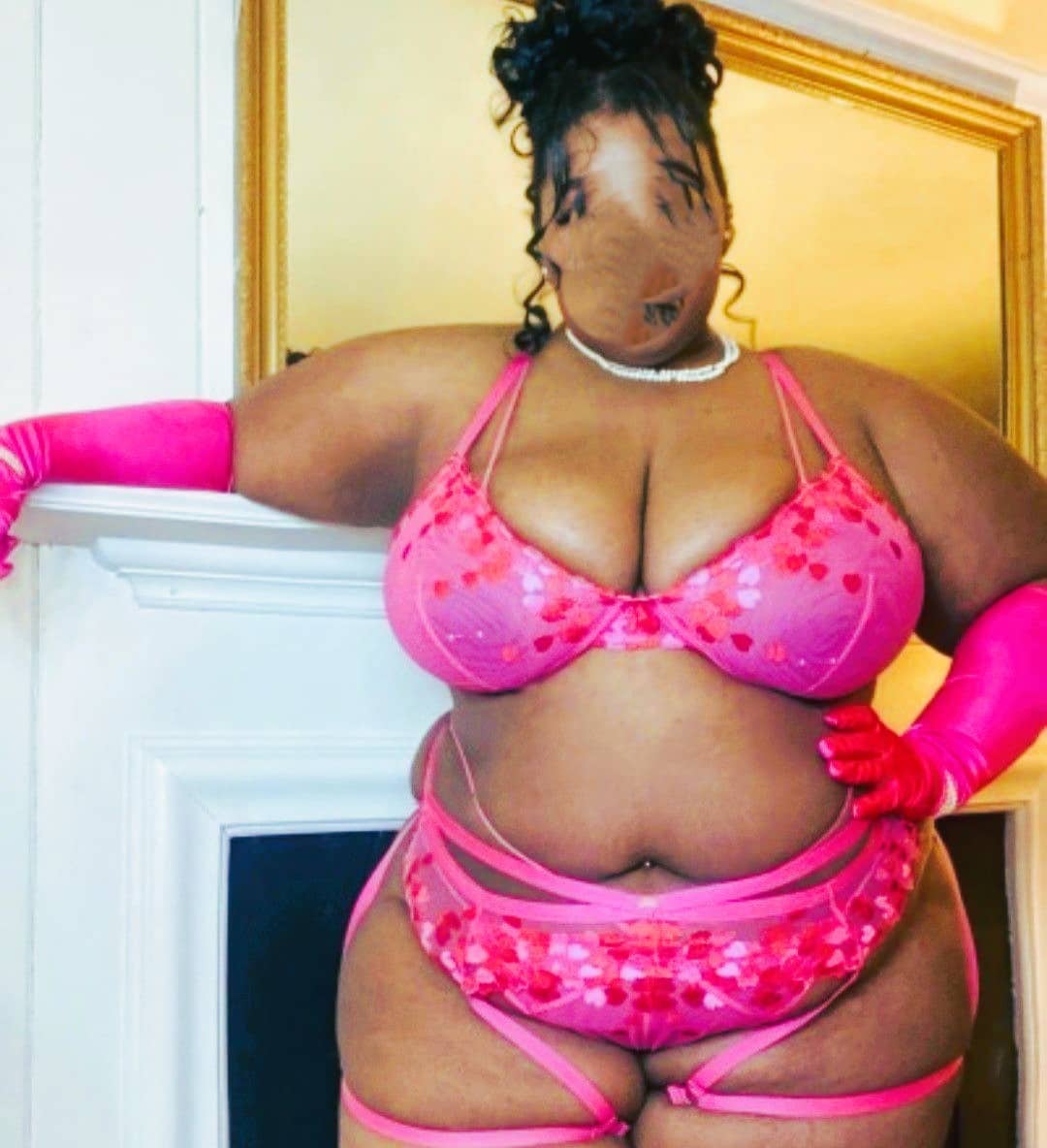 Escort girl Shana Douce BBW black BBW 75009 Paris - Allo-Escort